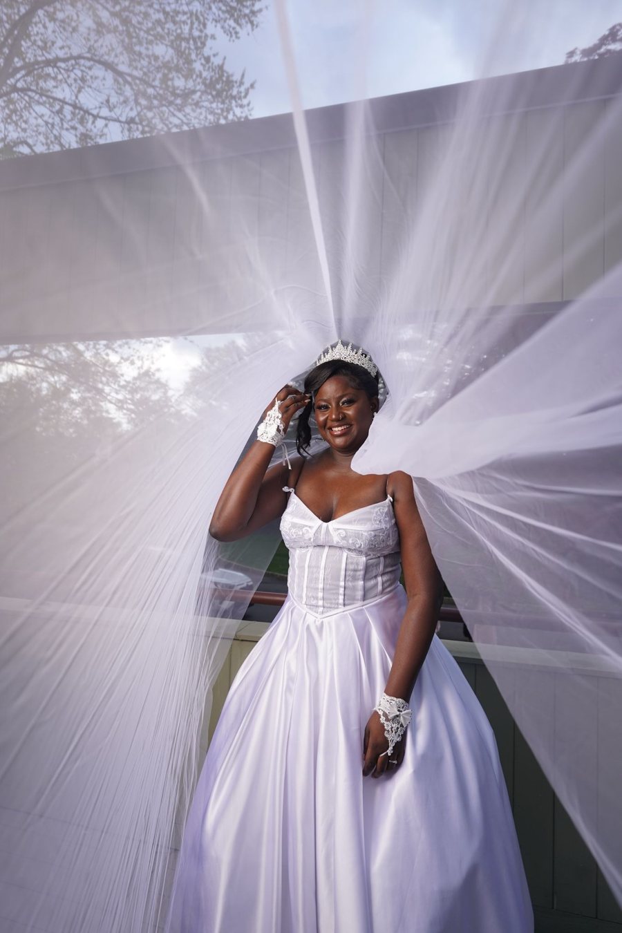 Bridal makeup client of Tyca Beaute in her veil